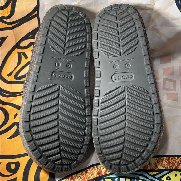 Crocs Classic Cozzzy Glitter Sandals - Size 8 - Picture 5 of 6